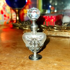 Dragonfly parfume bottle